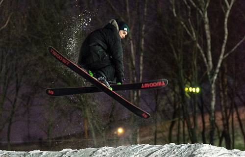 Сноуборд в прыжке